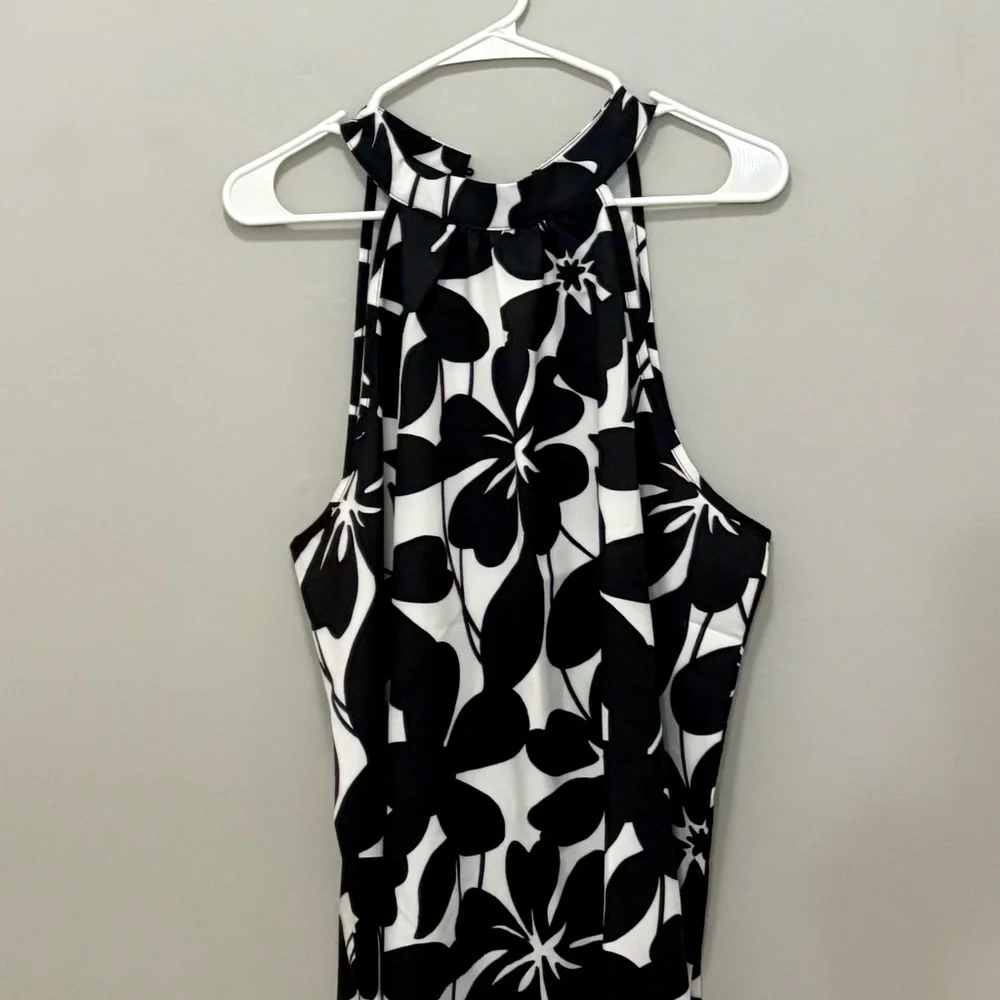 SHEIN Black and White Floral Tank Top - Picture 2 of 5
